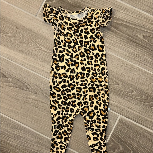 Posh Peanut Other - NWOT Posh Peanut size 12-18 months